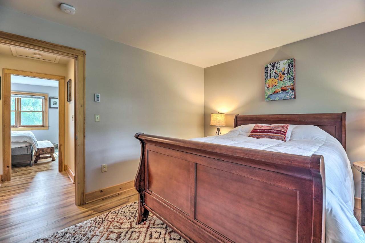 Lake Placid Gem With Patio And Views Less Than 1 Mi To Beach! エクステリア 写真